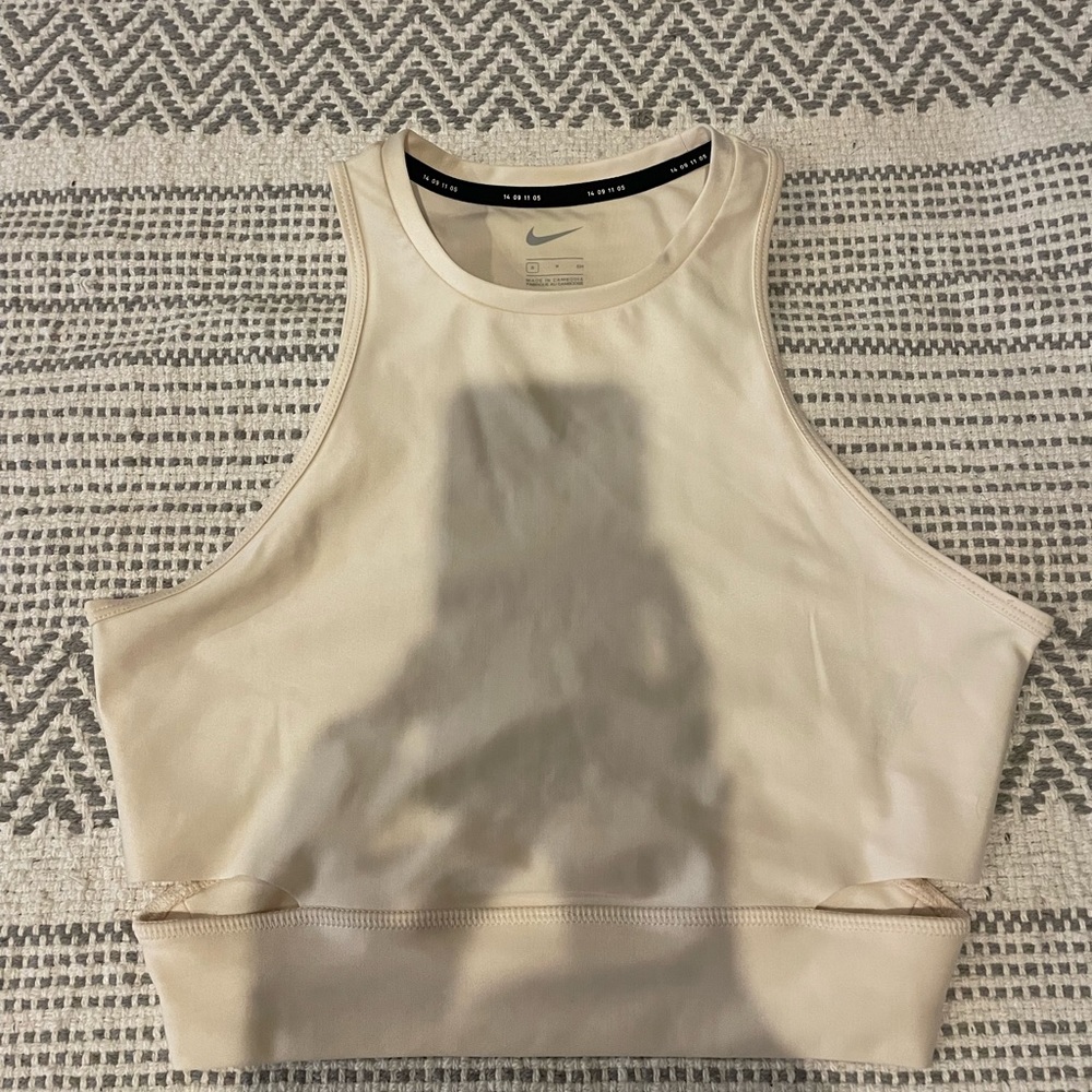 Woman’s Nike Workout tank top - Brand new - Never Worn - Perfect condition
